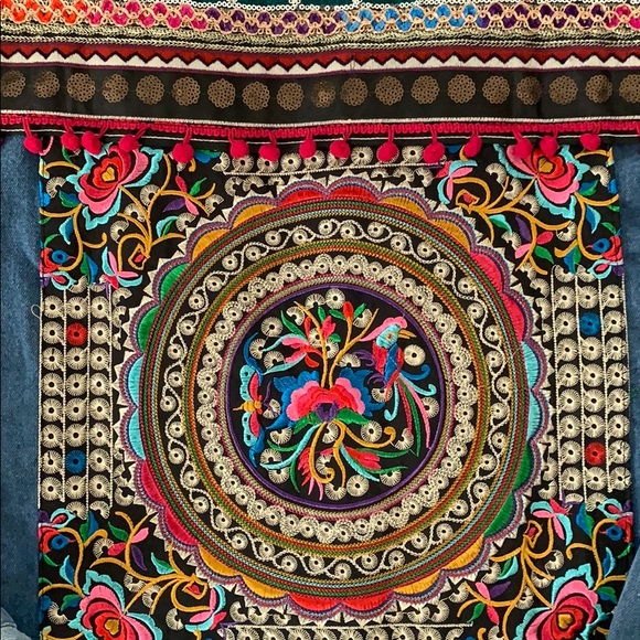 Distressed jean jacket Embroidered Back Large - Picture 4 of 7